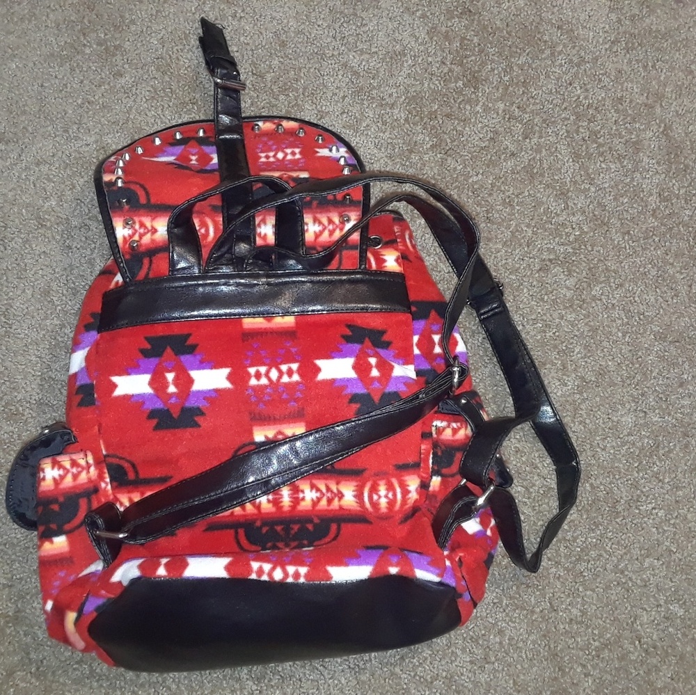 Mini backpack red design. - Picture 7 of 7